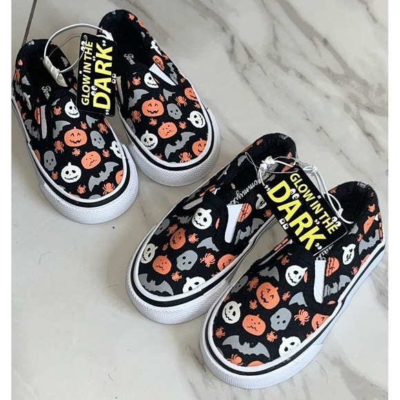 Tommy Bahama Toddler 5 Slip-On Shoes Pumpkins Bats Spooky CUTE Halloween GID‎ - Picture 2 of 10